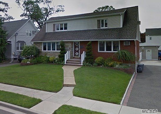 1st image of 19 Kelsey Pl #2