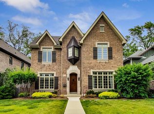 827 S Chester Ave, Park Ridge, IL 60068