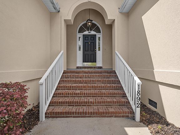 3rd image of 1892 Palmetto Isle Dr