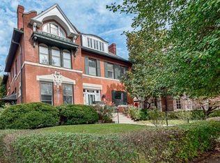 4653 Pershing Pl, Saint Louis, MO