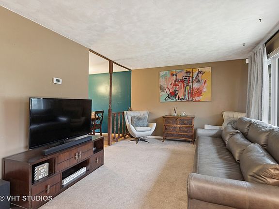 2nd image of 427 Sussex Ct
