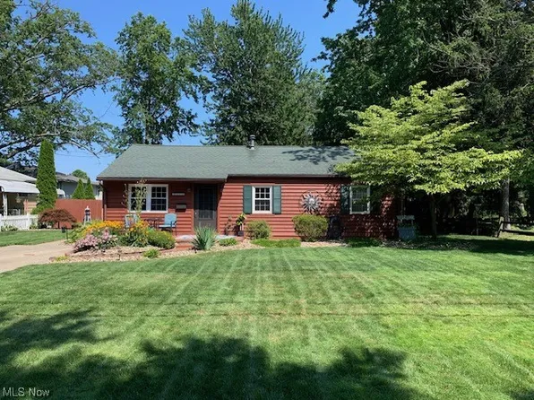 37578 Green Dr, Eastlake, OH 44095
