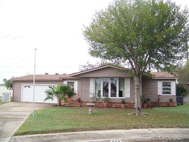 1st image of 945 Santa Anna Dr