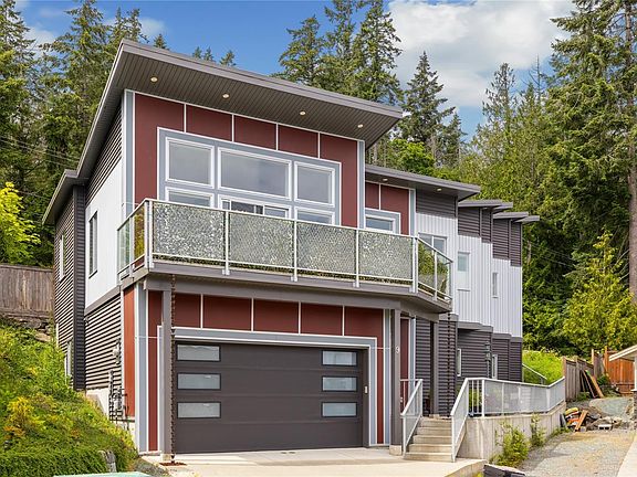 2nd image of 1584 Adelaide St Lot 9