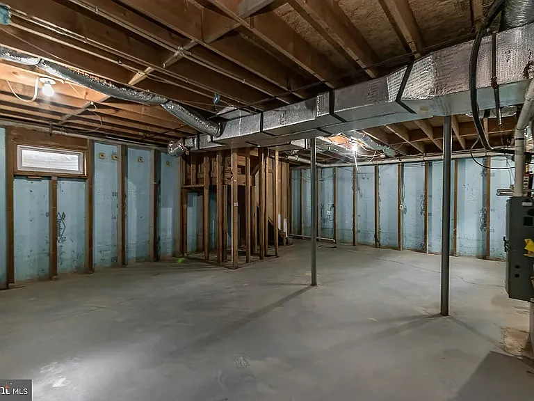 1501 Echo St — Photo 3