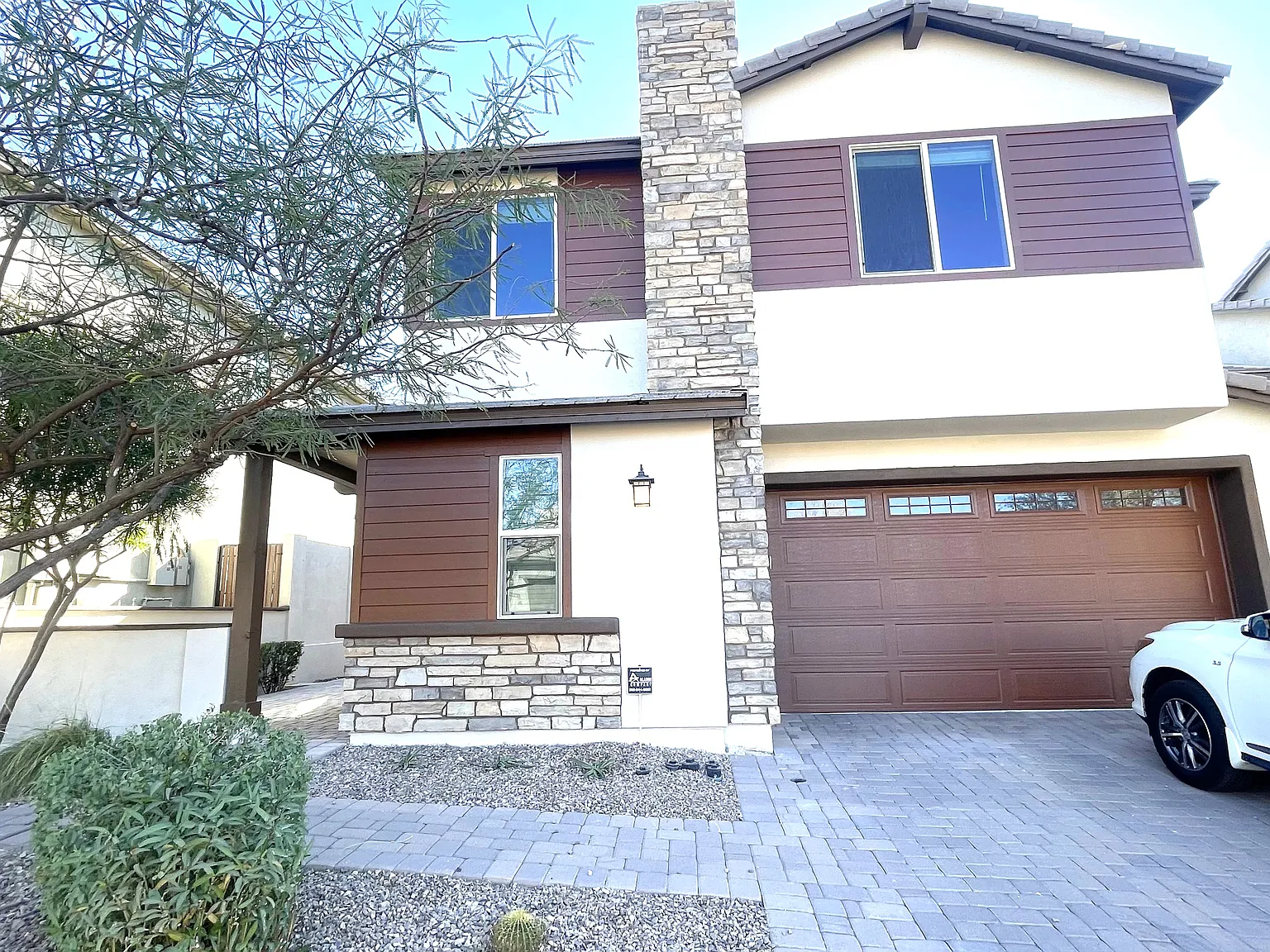 2329 W Cedar Ridge Rd — Photo 2
