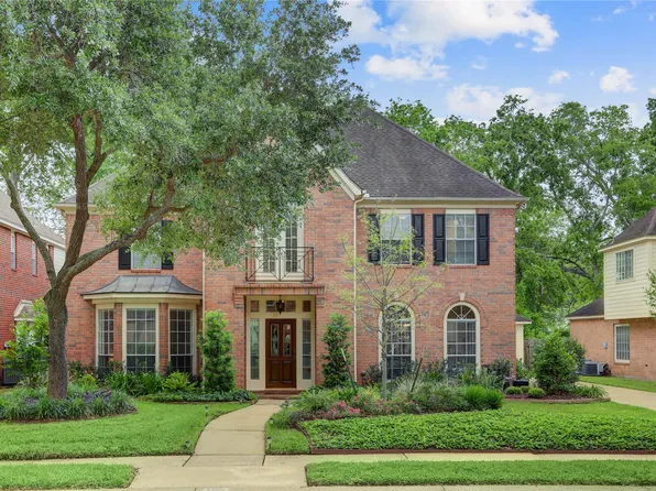 4815 Scot Ct, Sugar Land, TX 77479