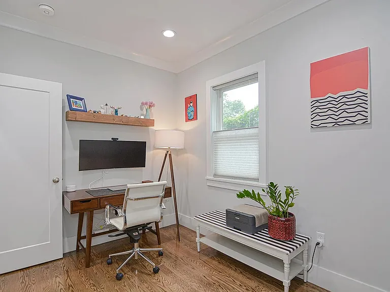 10 Grant St #1 — Photo 10