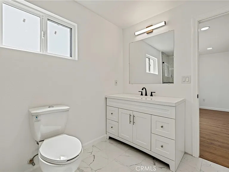 11549 Kagel Canyon St — Photo 23
