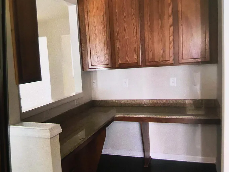 1328 Cozy Oak Ave — Photo 2