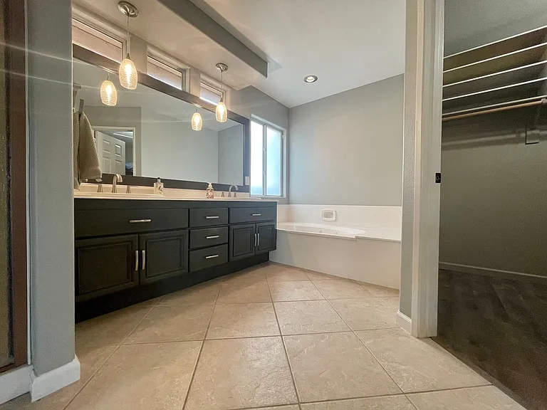 43755 Milan Ct — Photo 11