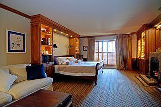 5th image of 1418 N Lake Shore Dr APT 13