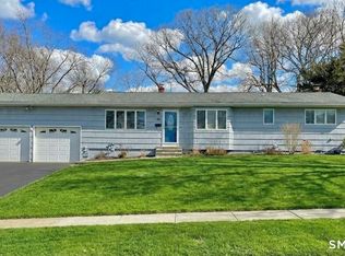 96 Cornflower Dr, Milford, CT 06460