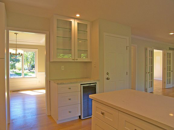 5th image of 7586 Windy Knoll Dr