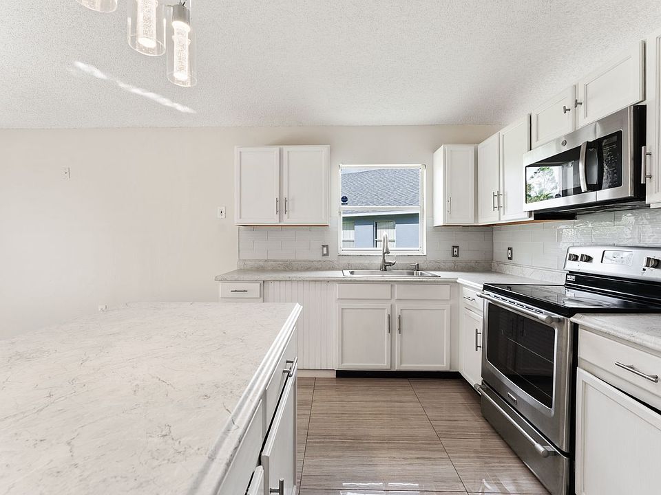 1st image of 550 Eagle Pointe S