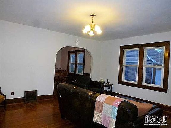 3rd image of 2042 Wilson Dr