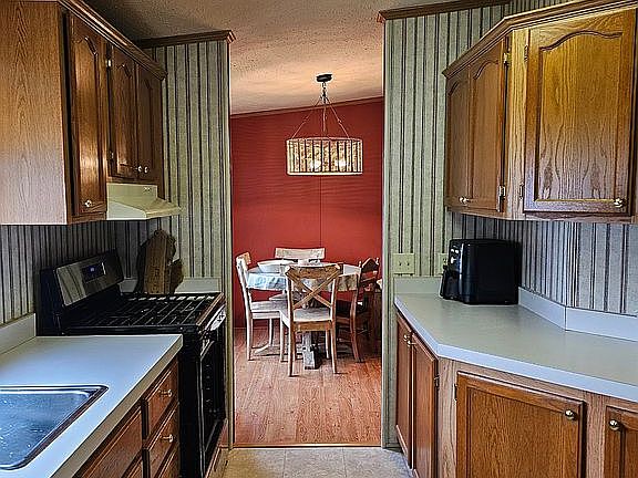 5th image of 11198 Morningstar Dr