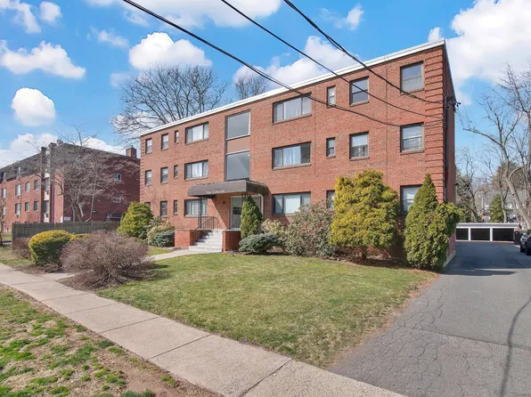 9 Concord Street APT A4, West Hartford, CT 06119