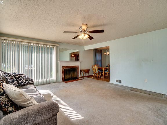3rd image of 2602 Grand Blvd