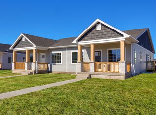 9772 Regatta Ln, Johnston, IA 50131