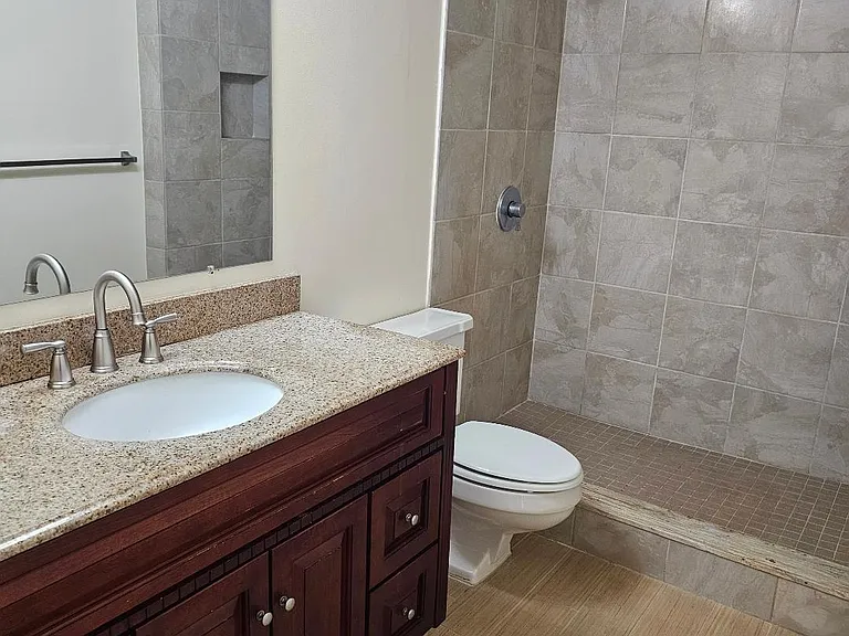 430 Keoniana St #1304 — Photo 6