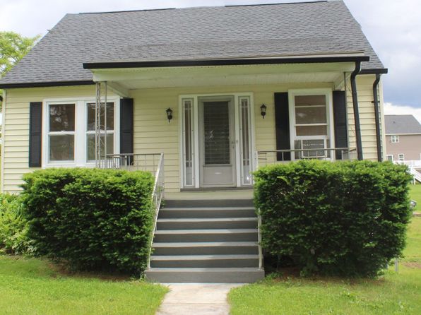 204 W Railroad Ave