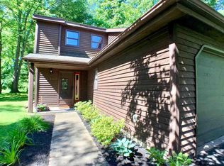 224 Woodscape Dr, Albany, NY 12203
