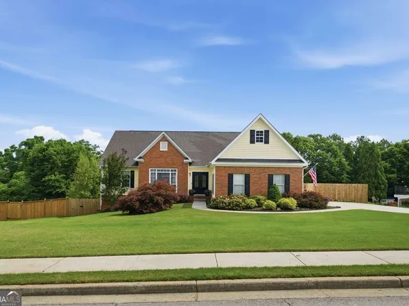 3132 Planters Mill Dr, Dacula, GA 30019
