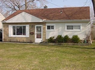 4811 Corduroy Rd, Mentor, OH 44060