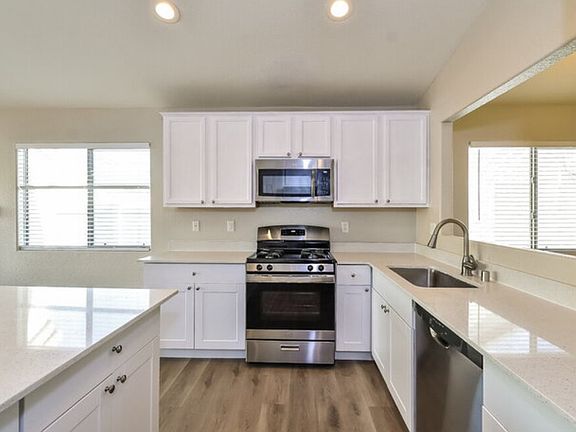 3rd image of 2537 N Las Vegas Blvd #3