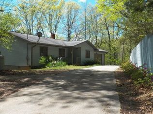 242 Tennessee View St, Franklin, NC 28734