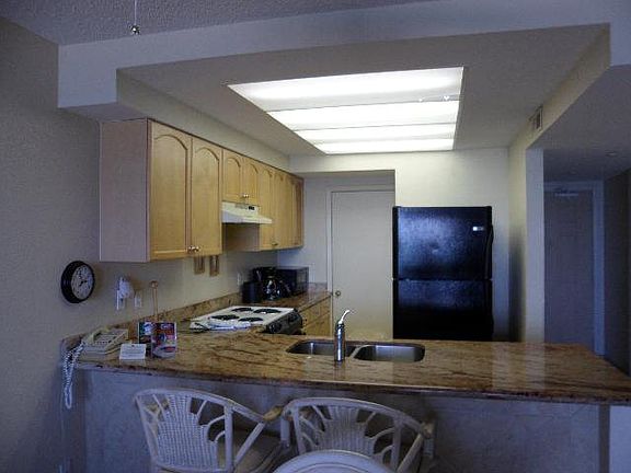 4th image of 500 Padre Blvd #903