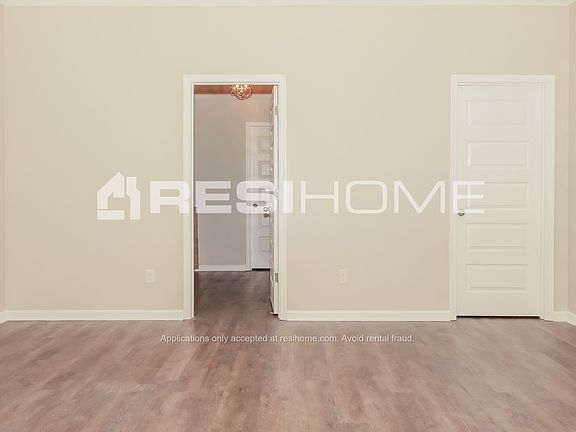 3rd image of 212 Misty Grove Dr