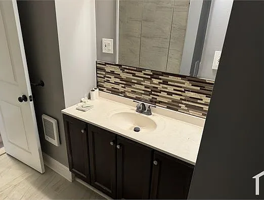 2 bed, $1,900 — Photo 3