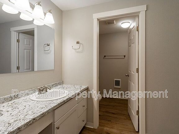3rd image of 2618 E 13th St