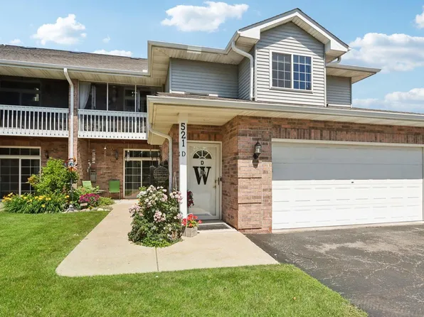 521 Westfield WAY #D, Pewaukee, WI 53072