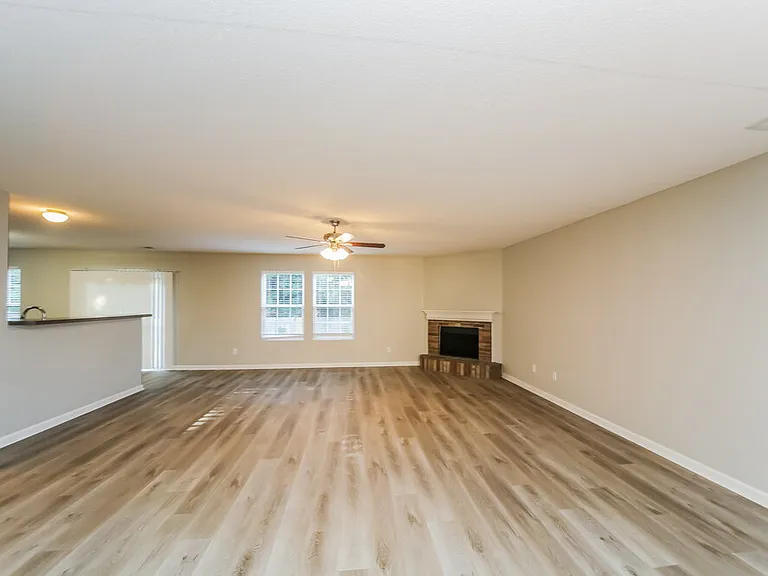 4521 Oakden Ln — Photo 5