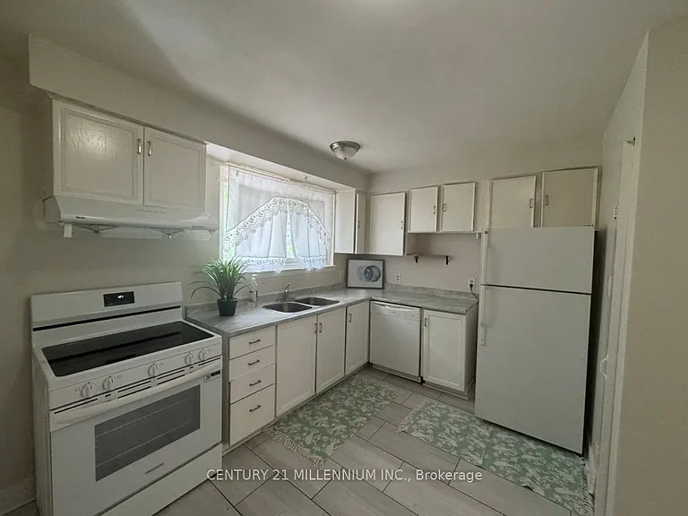 30 Kenilworth Rd #UPPER — Photo 12