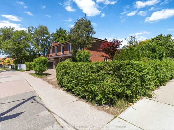 220 Torresdale Ave, Toronto, ON M2R 3E8