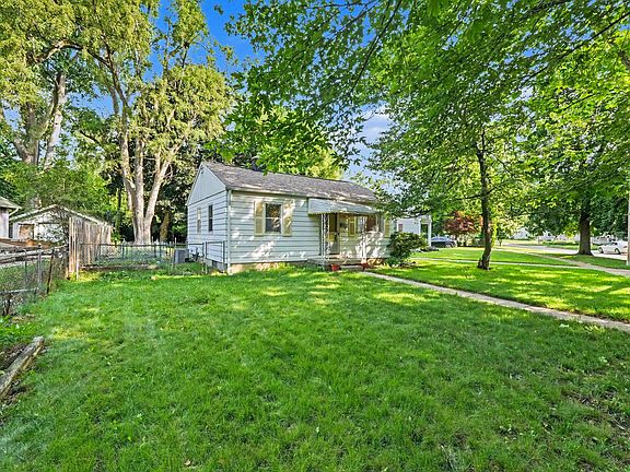 2nd image of 533 Hunt Pl