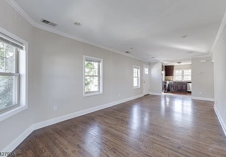 35 Burnside Ave #B — Photo 10