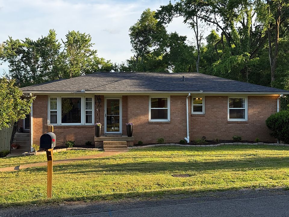 1st image of 155 Lake Park Dr