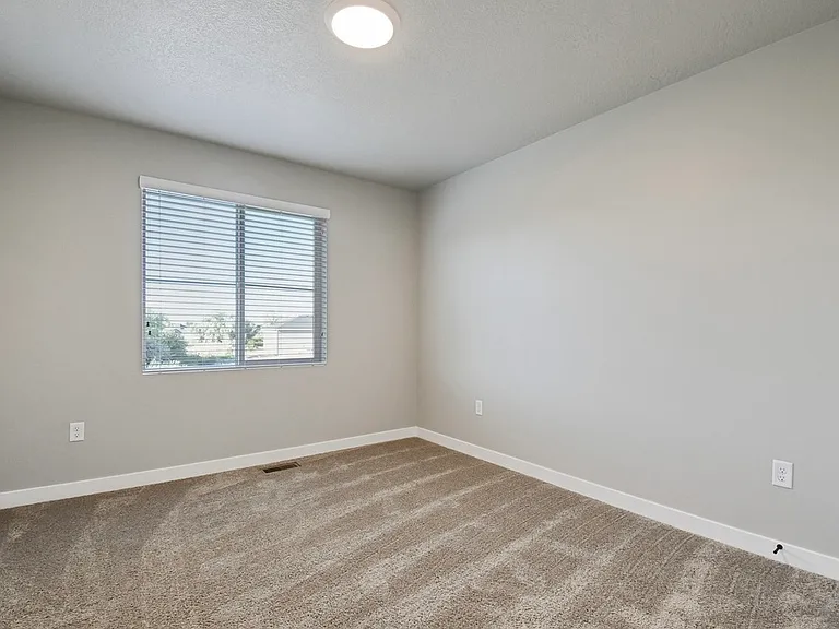 3525 S 4250 W — Photo 11