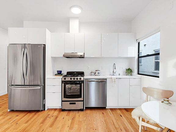 3rd image of 3623 Bellevue Ave #3625.5