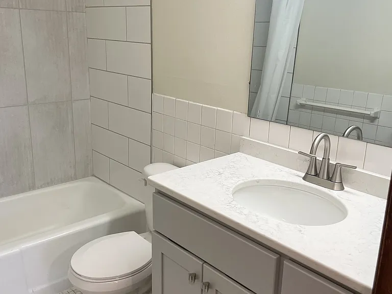 Hall Avenue Apartments — Photo 28