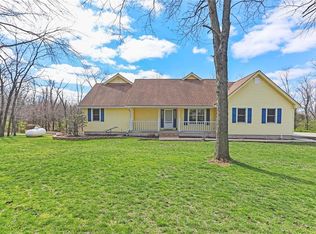 7955 NW Bridle Parc Ln, Kansas City, MO 64152