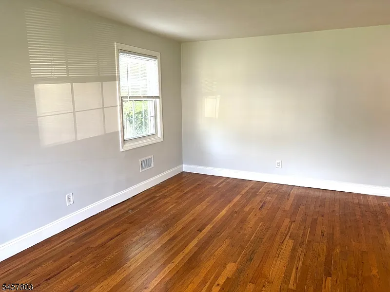 2 bed, 1.0 bath, $2,700 — Photo 4