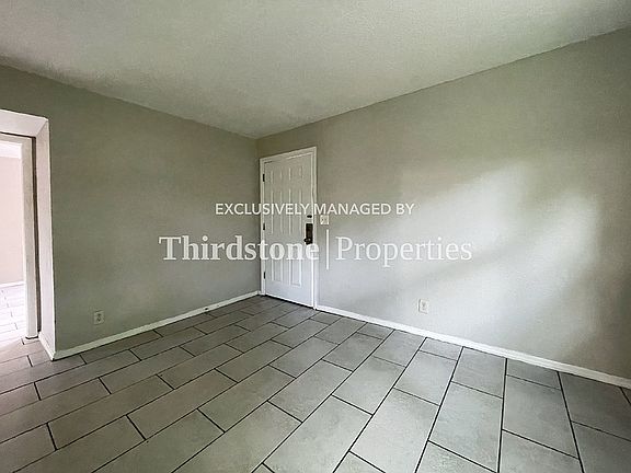2nd image of 1437 W 26th St APT 4