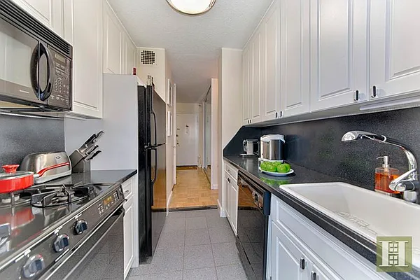 Sold by Halstead Real Estate | media 16