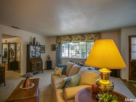 3rd image of 4512 Hillwood Dr